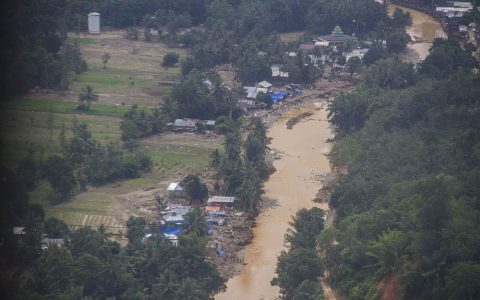 Banjir Rendam 5 Kecamatan di Kapuas Hulu, Ribuan Warga Mengungsi