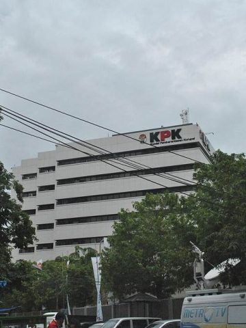 KPK Tetapkan 3 Tersangka Kasus Korupsi di Kementerian